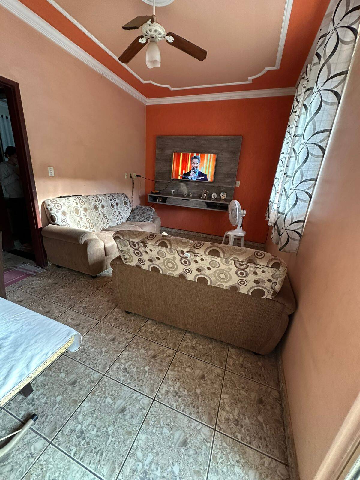 Casa à venda com 3 quartos, 260m² - Foto 1