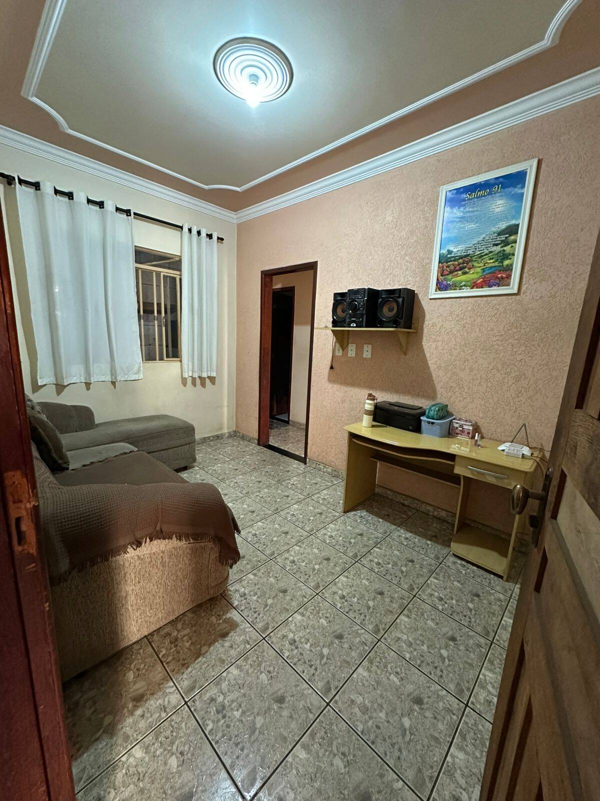 Casa à venda com 3 quartos, 260m² - Foto 2