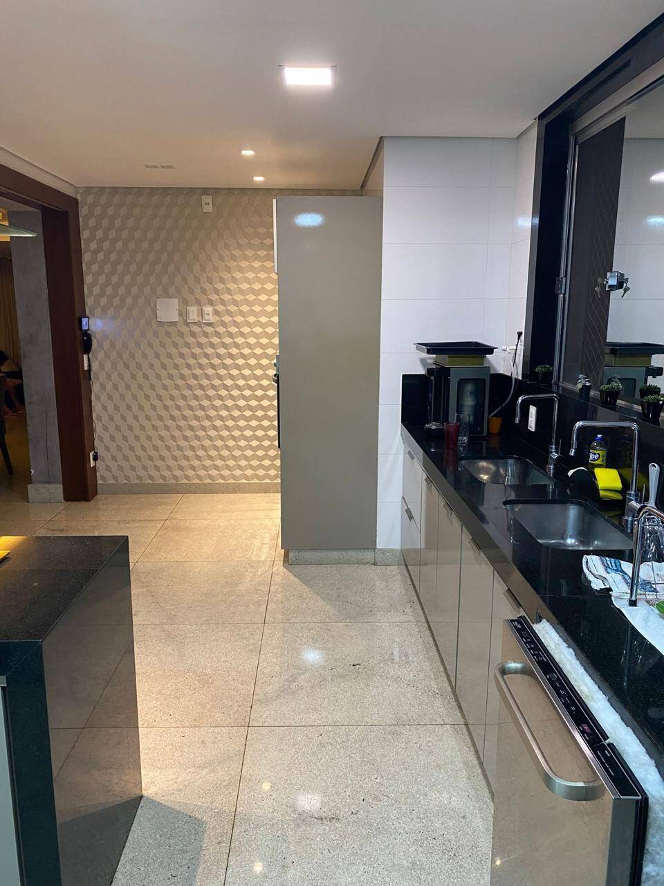 Cobertura à venda com 4 quartos, 311m² - Foto 4