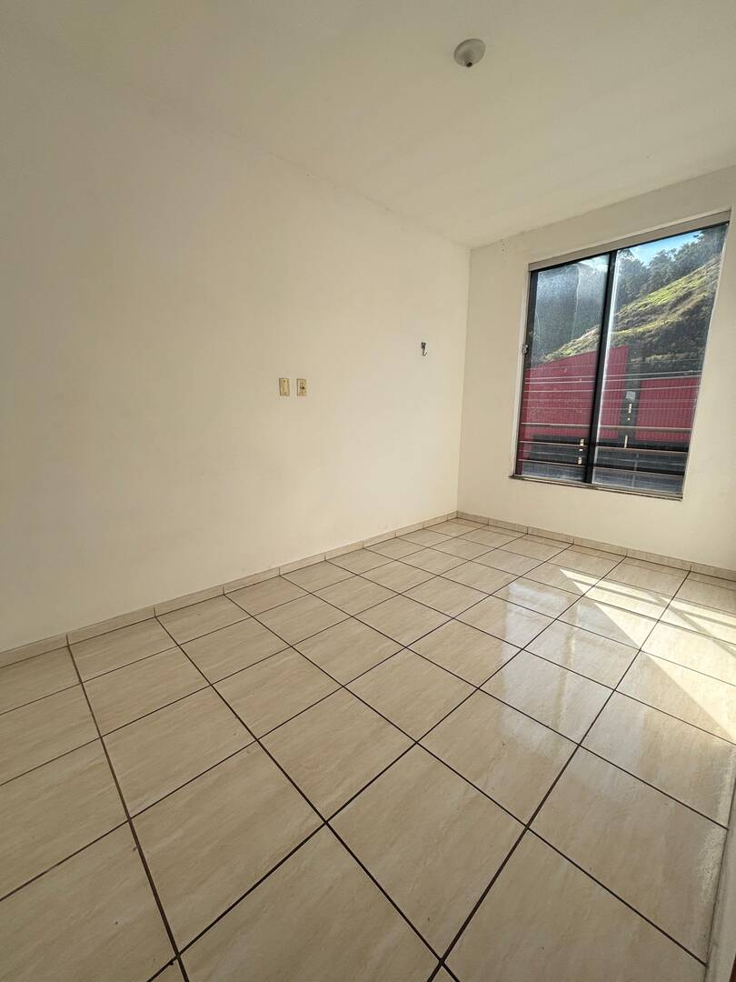 Apartamento para alugar com 2 quartos, 75m² - Foto 6