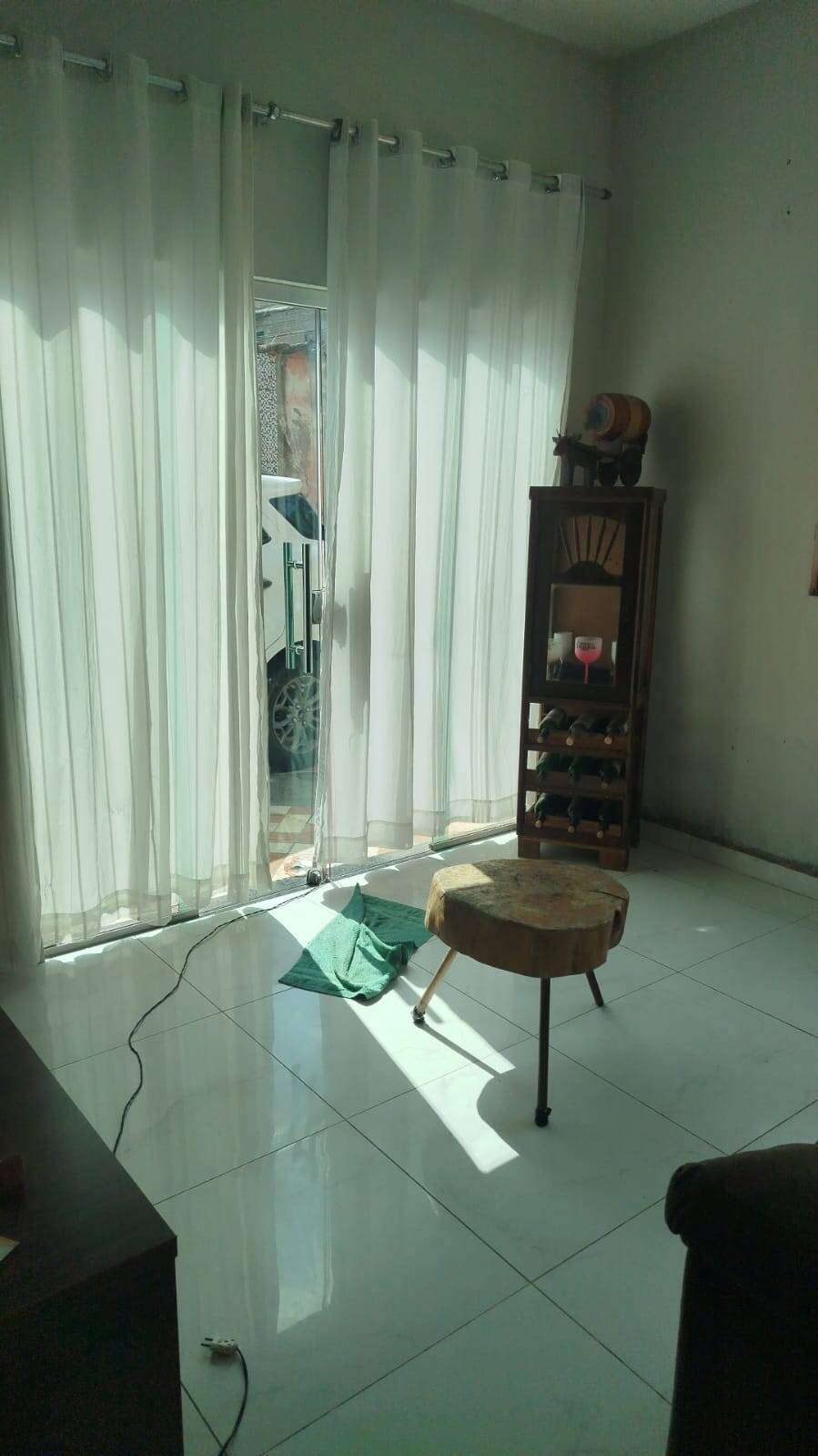 Casa à venda com 3 quartos, 120m² - Foto 1
