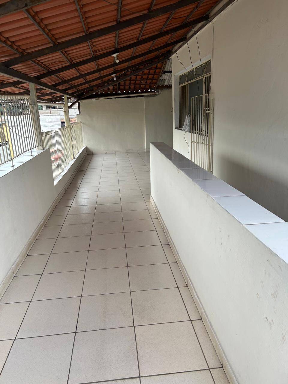 Casa à venda com 3 quartos, 150m² - Foto 1