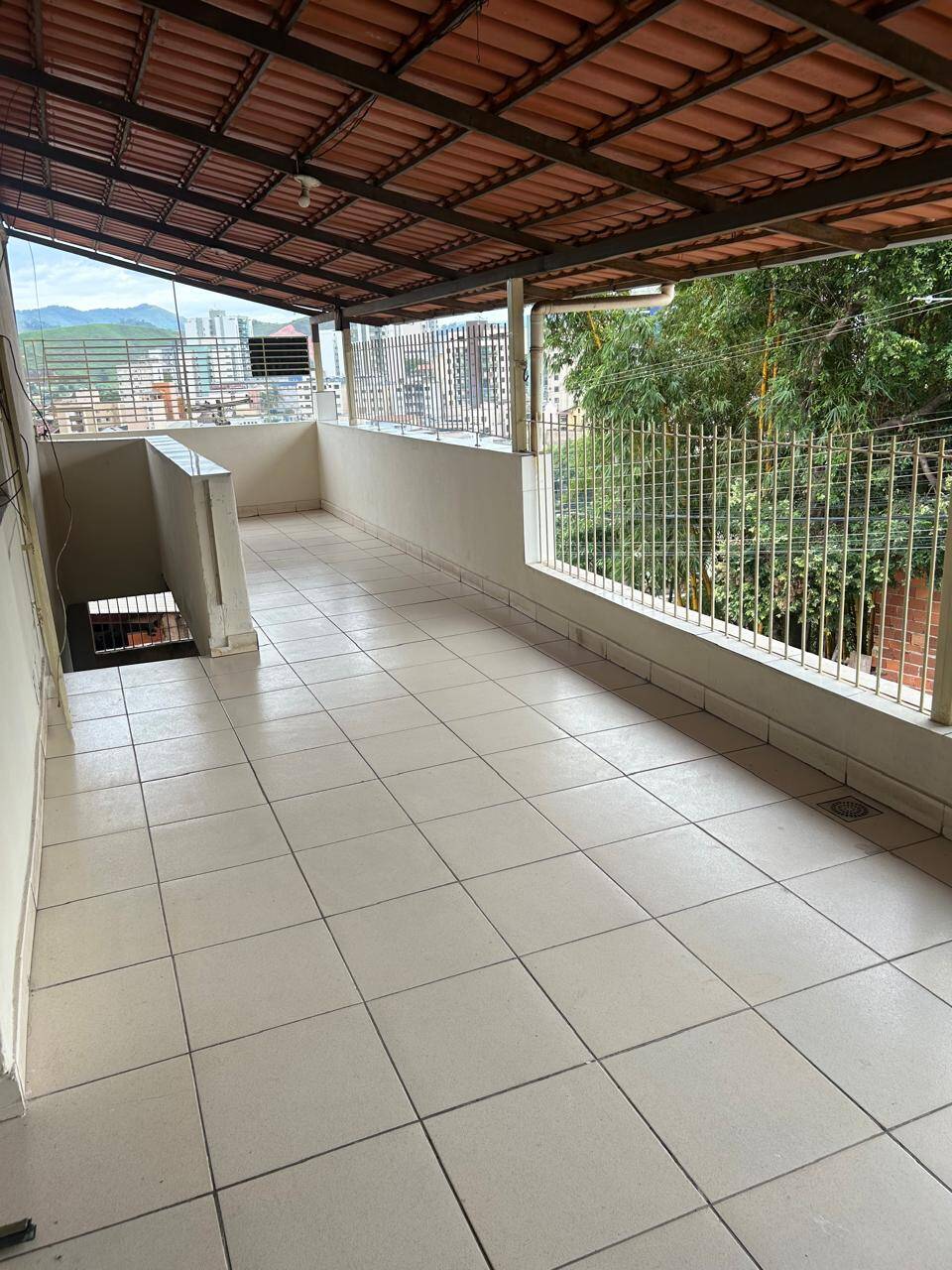 Casa à venda com 3 quartos, 150m² - Foto 3