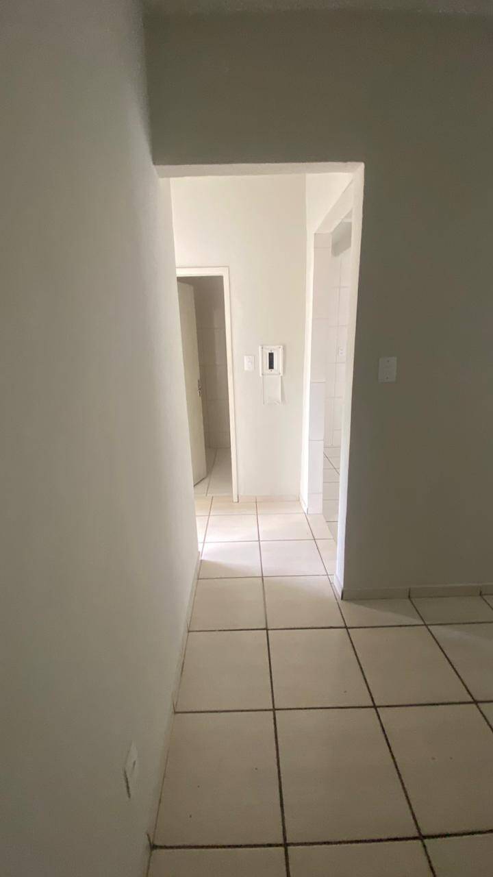 Apartamento para alugar com 2 quartos, 360m² - Foto 12
