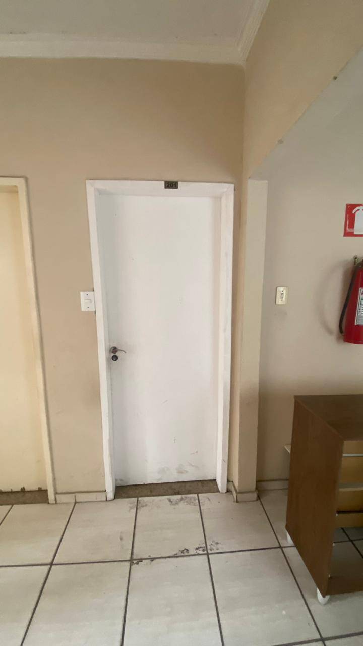 Apartamento para alugar com 2 quartos, 360m² - Foto 2