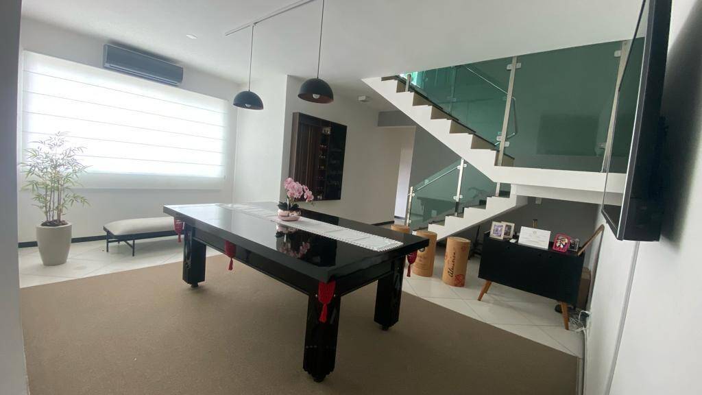 Apartamento à venda com 4 quartos, 237m² - Foto 3