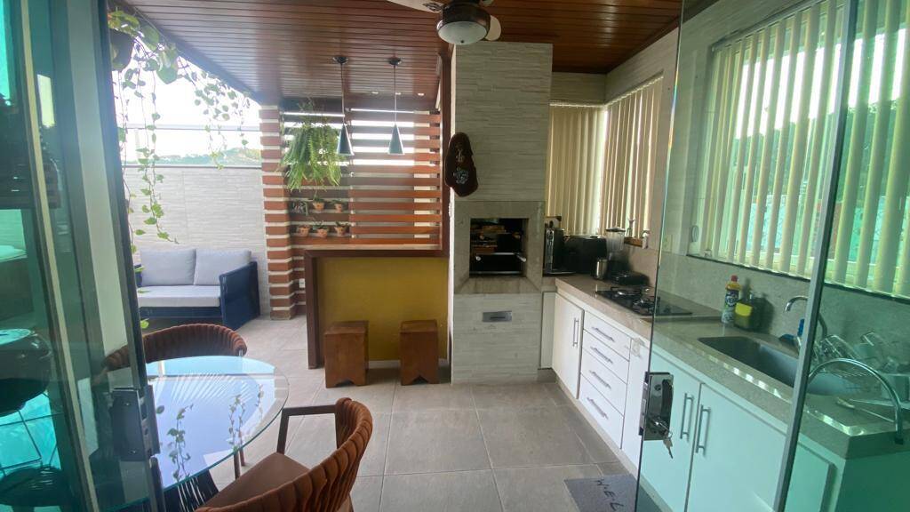 Apartamento à venda com 4 quartos, 237m² - Foto 6
