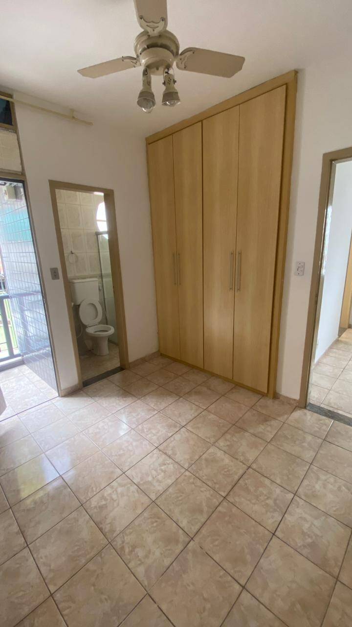 Apartamento para alugar com 3 quartos, 360m² - Foto 12