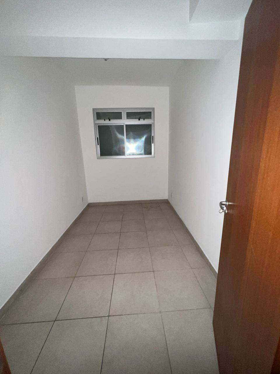Apartamento à venda com 3 quartos - Foto 12