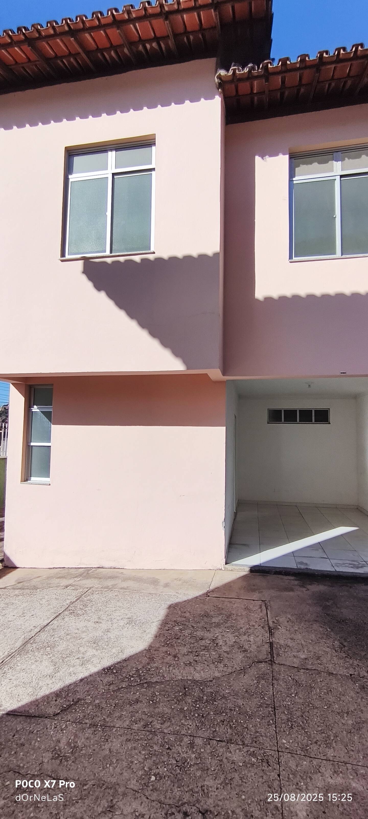 Casa à venda com 3 quartos, 97m² - Foto 2