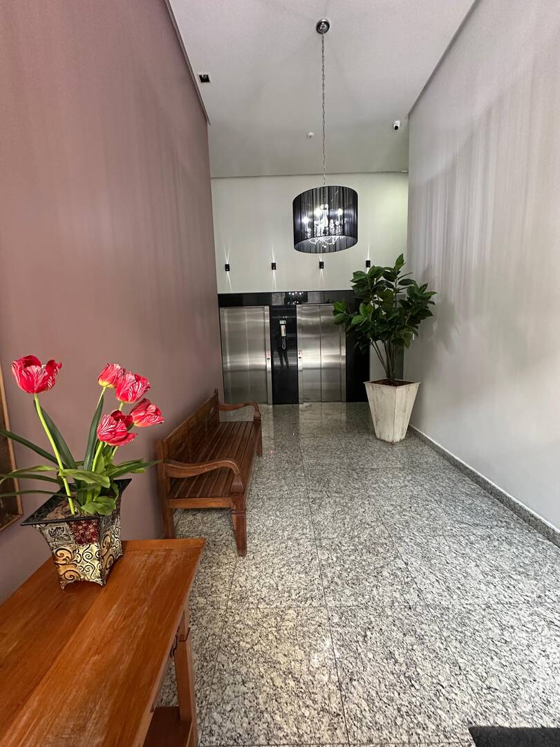 Apartamento à venda com 2 quartos, 73m² - Foto 2