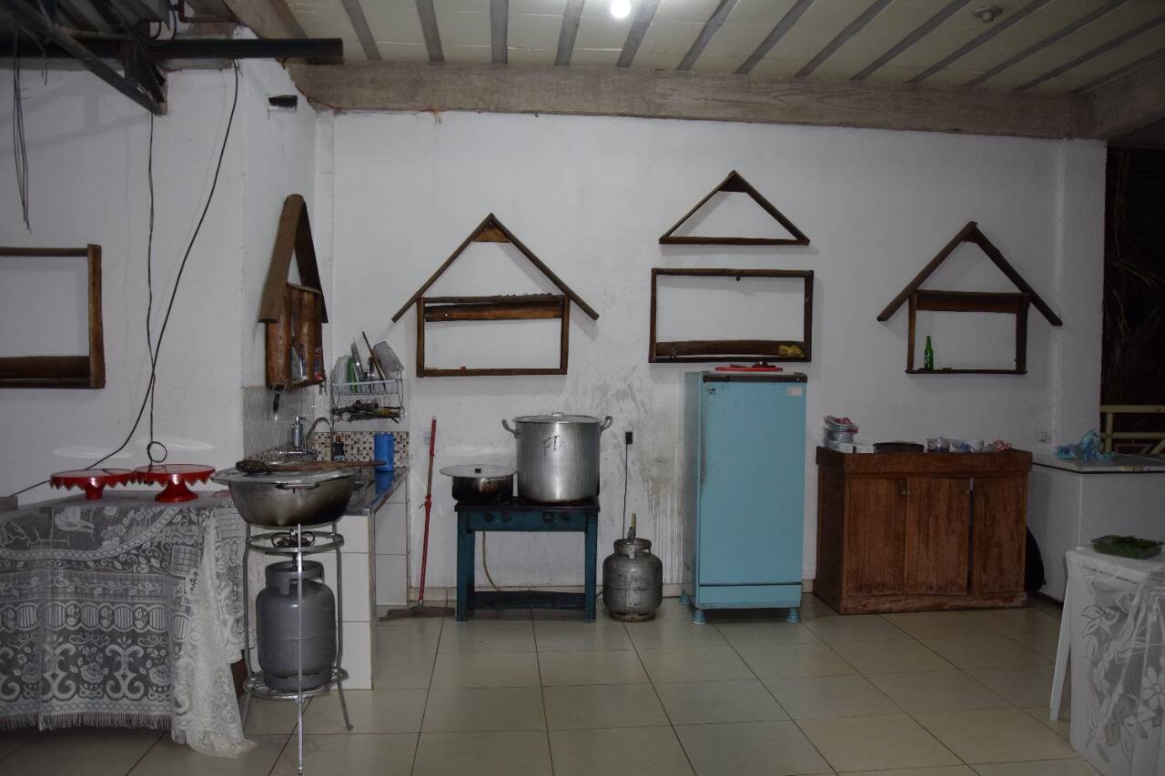 Casa à venda com 3 quartos, 720m² - Foto 3
