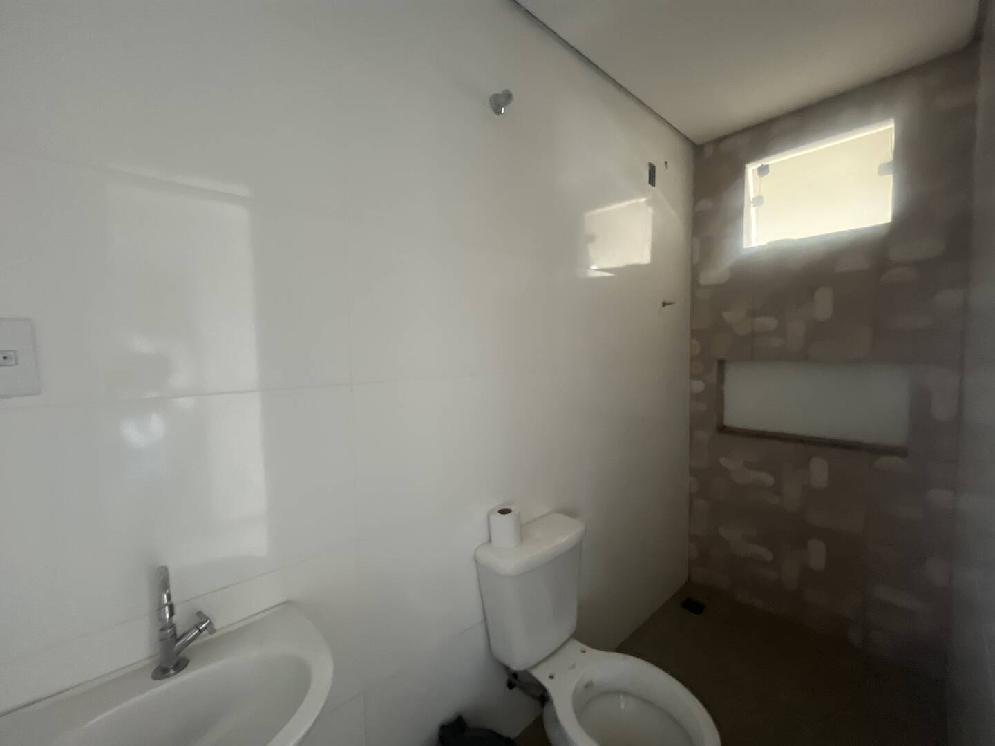 Casa à venda com 2 quartos, 320m² - Foto 4