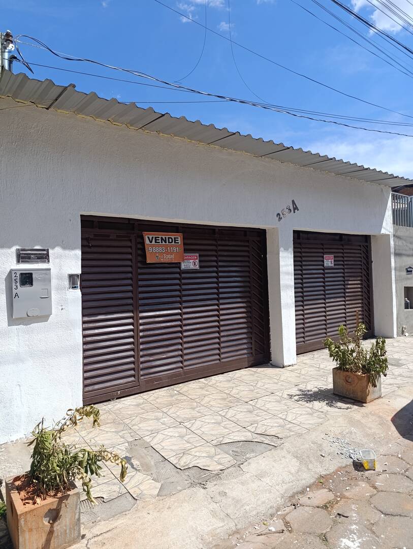 Casa, 3 quartos, 188 m² - Foto 1