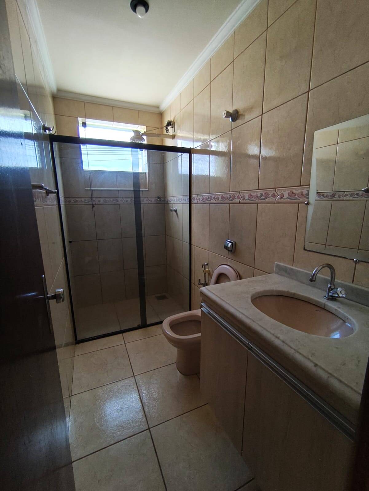 Casa à venda e aluguel com 3 quartos, 250m² - Foto 14