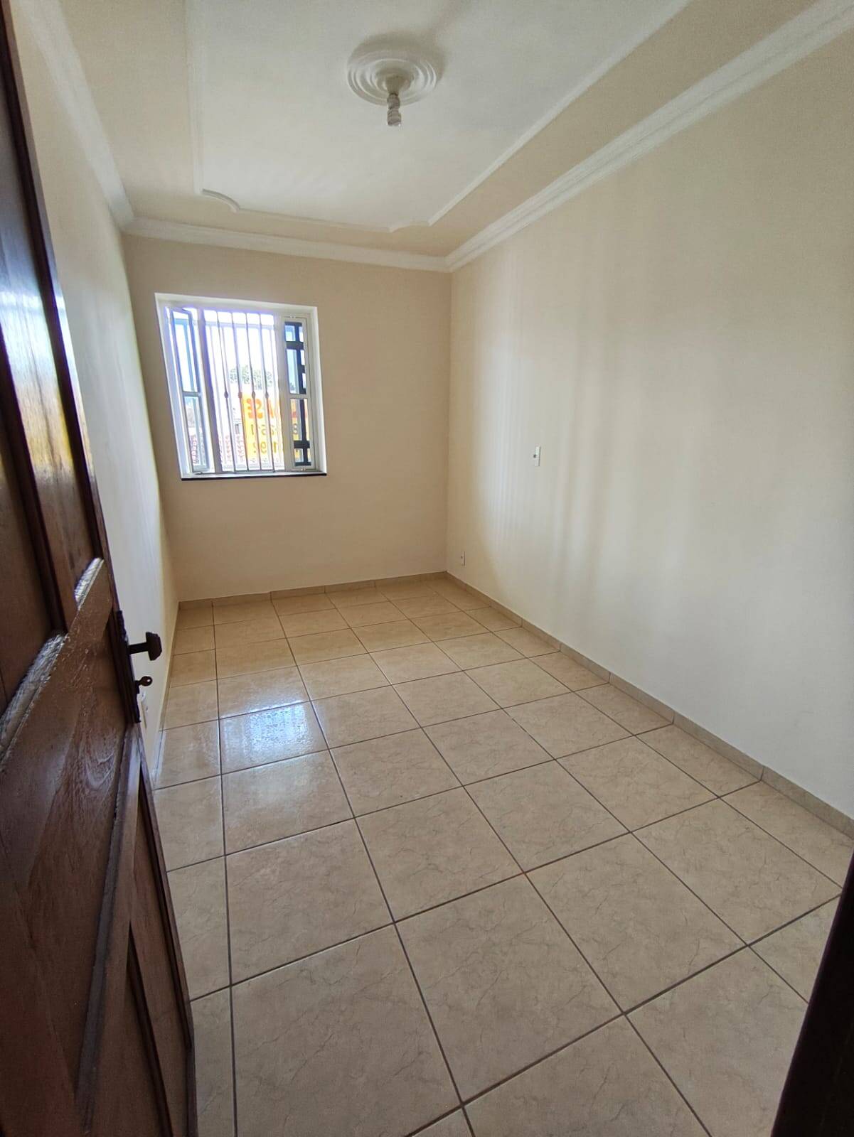 Casa à venda e aluguel com 3 quartos, 250m² - Foto 9