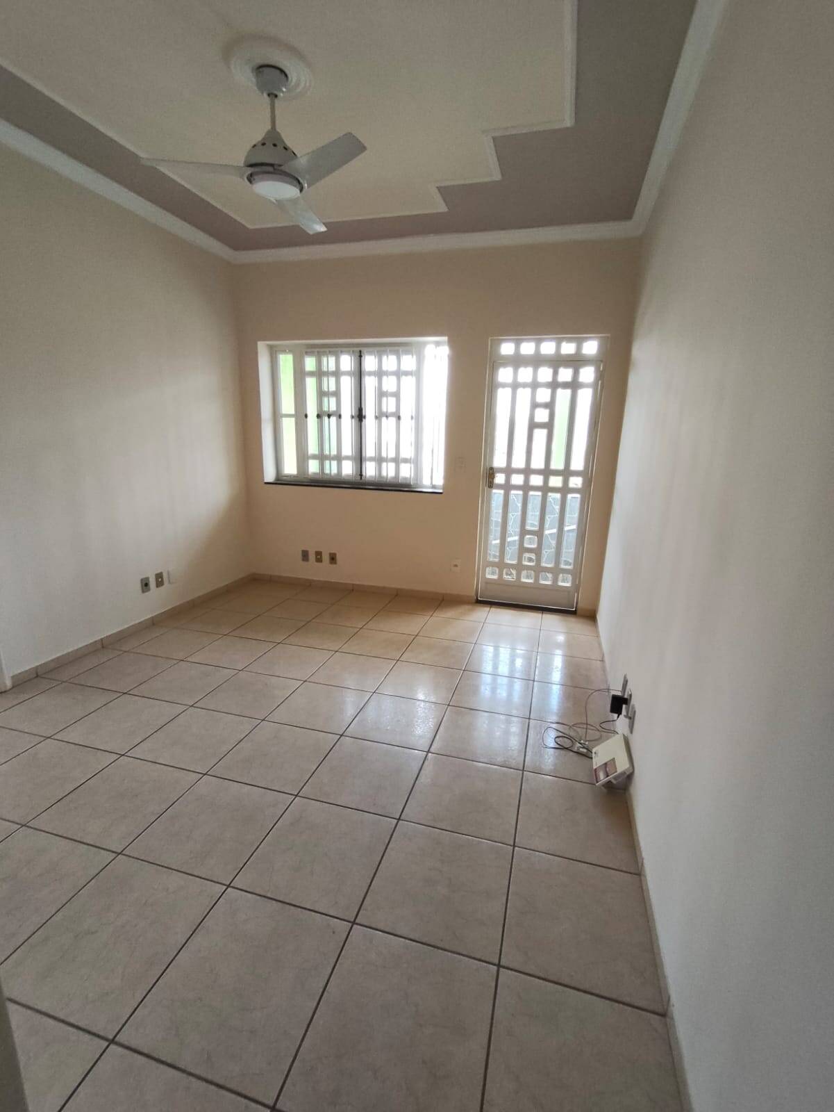 Casa à venda e aluguel com 3 quartos, 250m² - Foto 6
