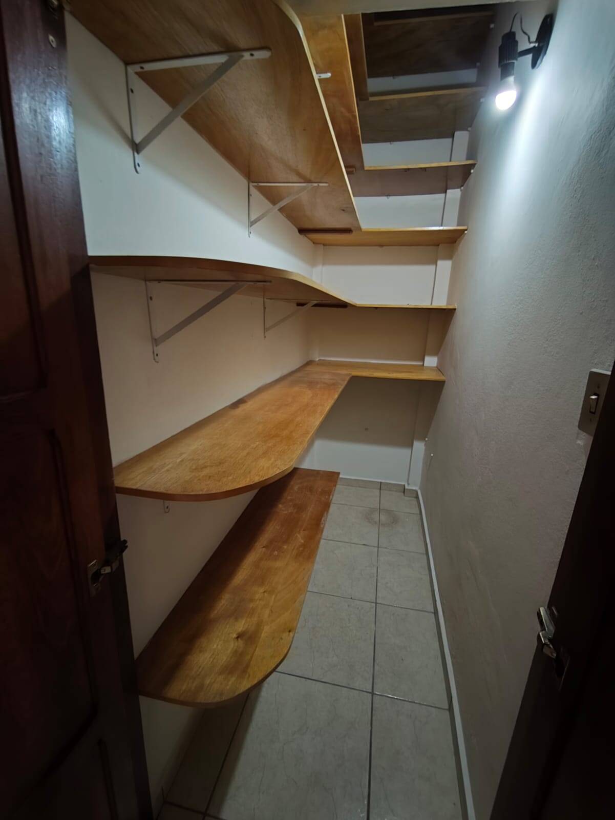 Casa à venda e aluguel com 3 quartos, 250m² - Foto 10