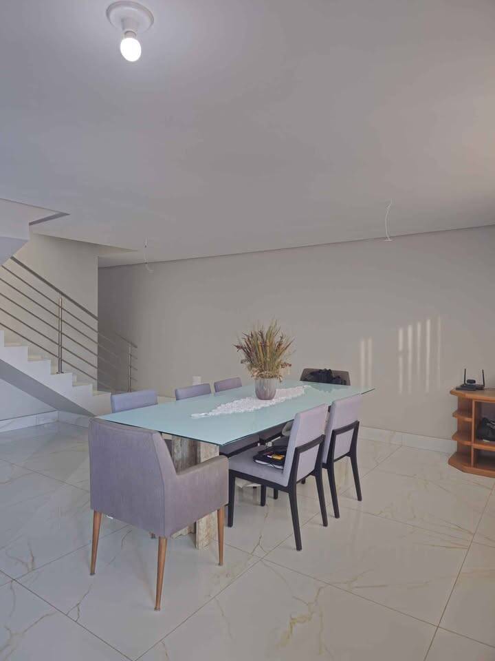 Casa, 3 quartos, 250 m² - Foto 6