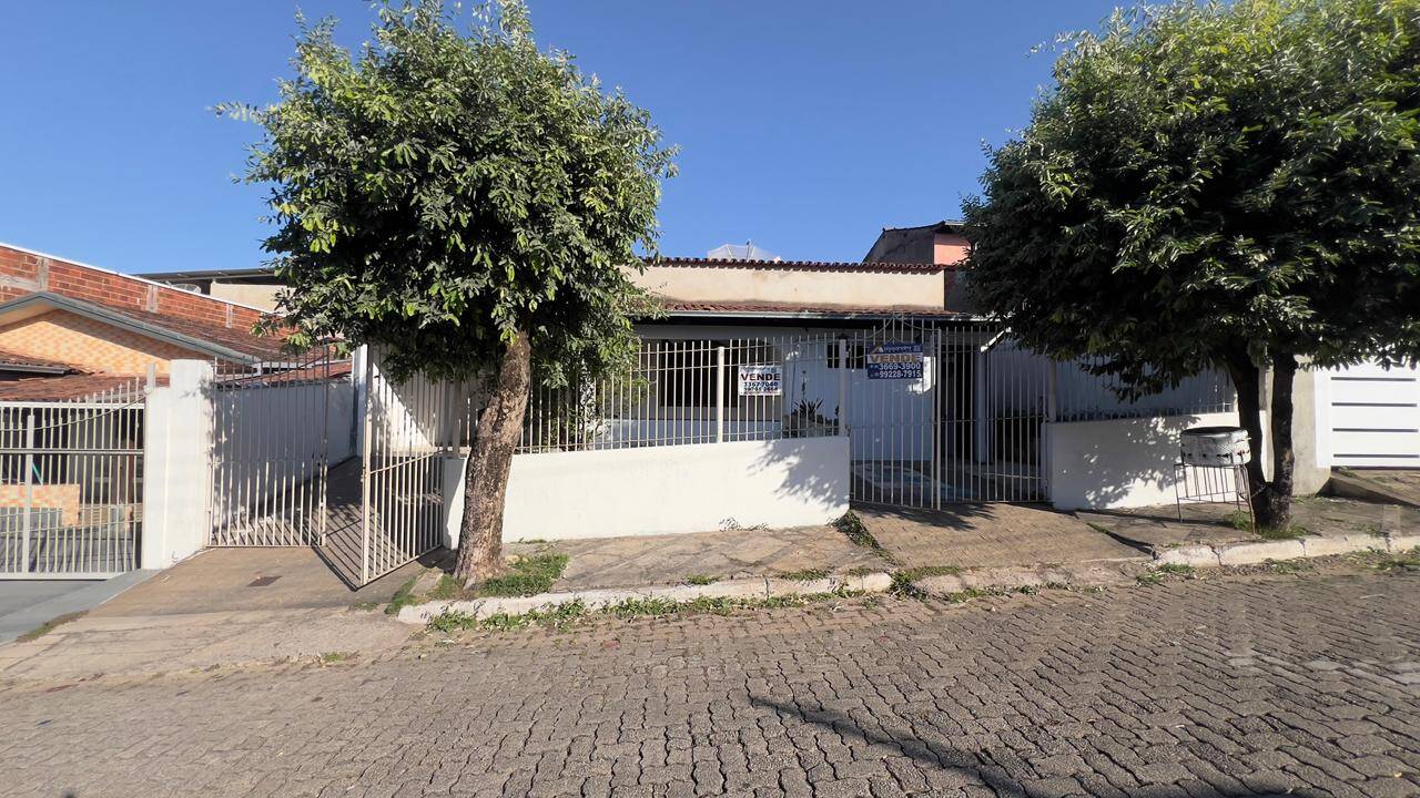 Casa, 1 quarto, 315 m² - Foto 1