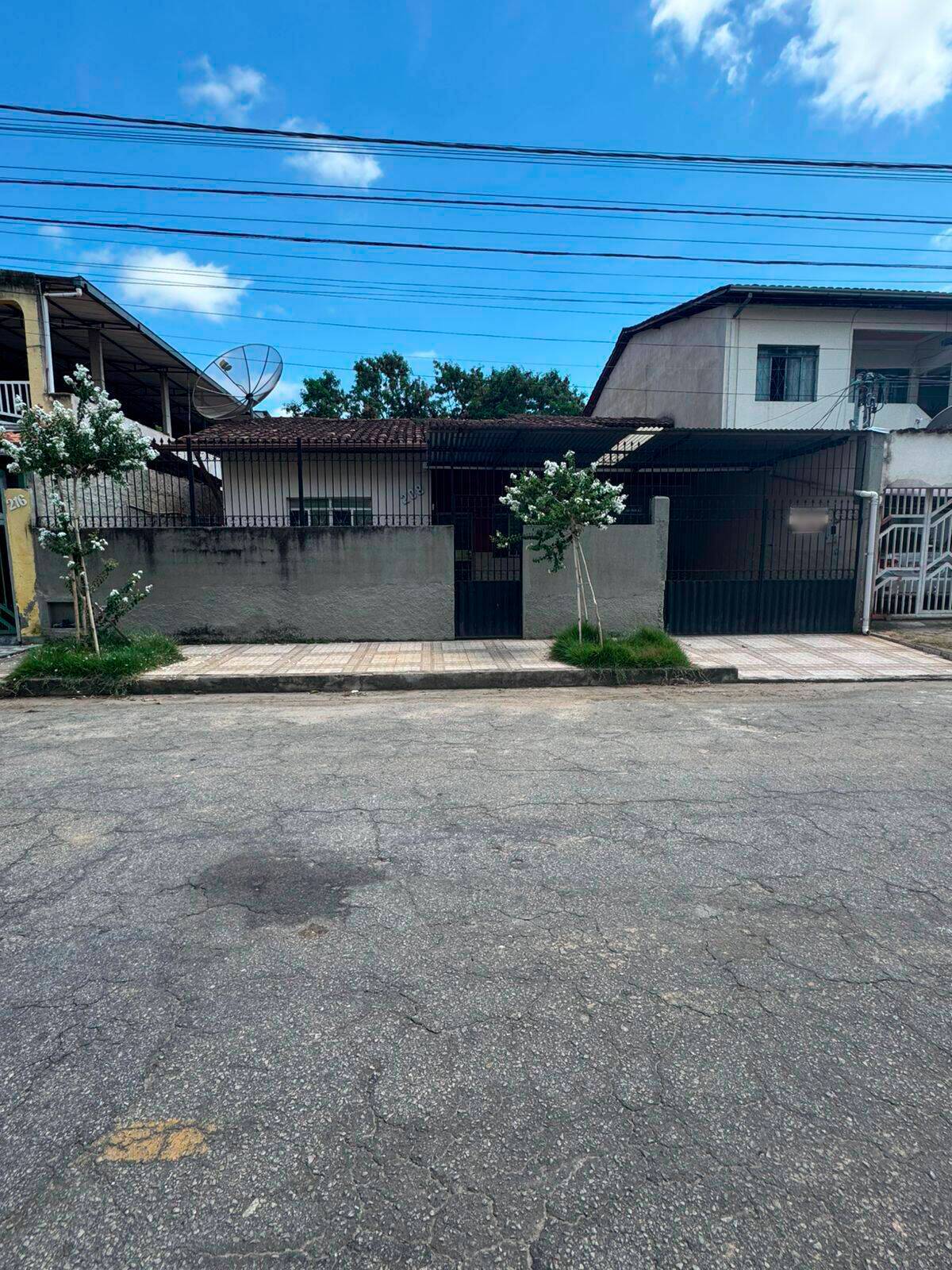 CASA À VENDA – CIDADE NOBRE