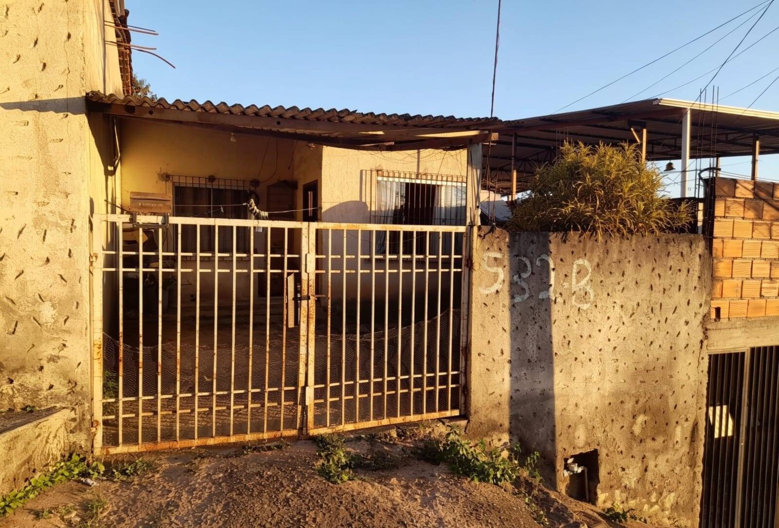 Casa, 2 quartos, 180 m² - Foto 1