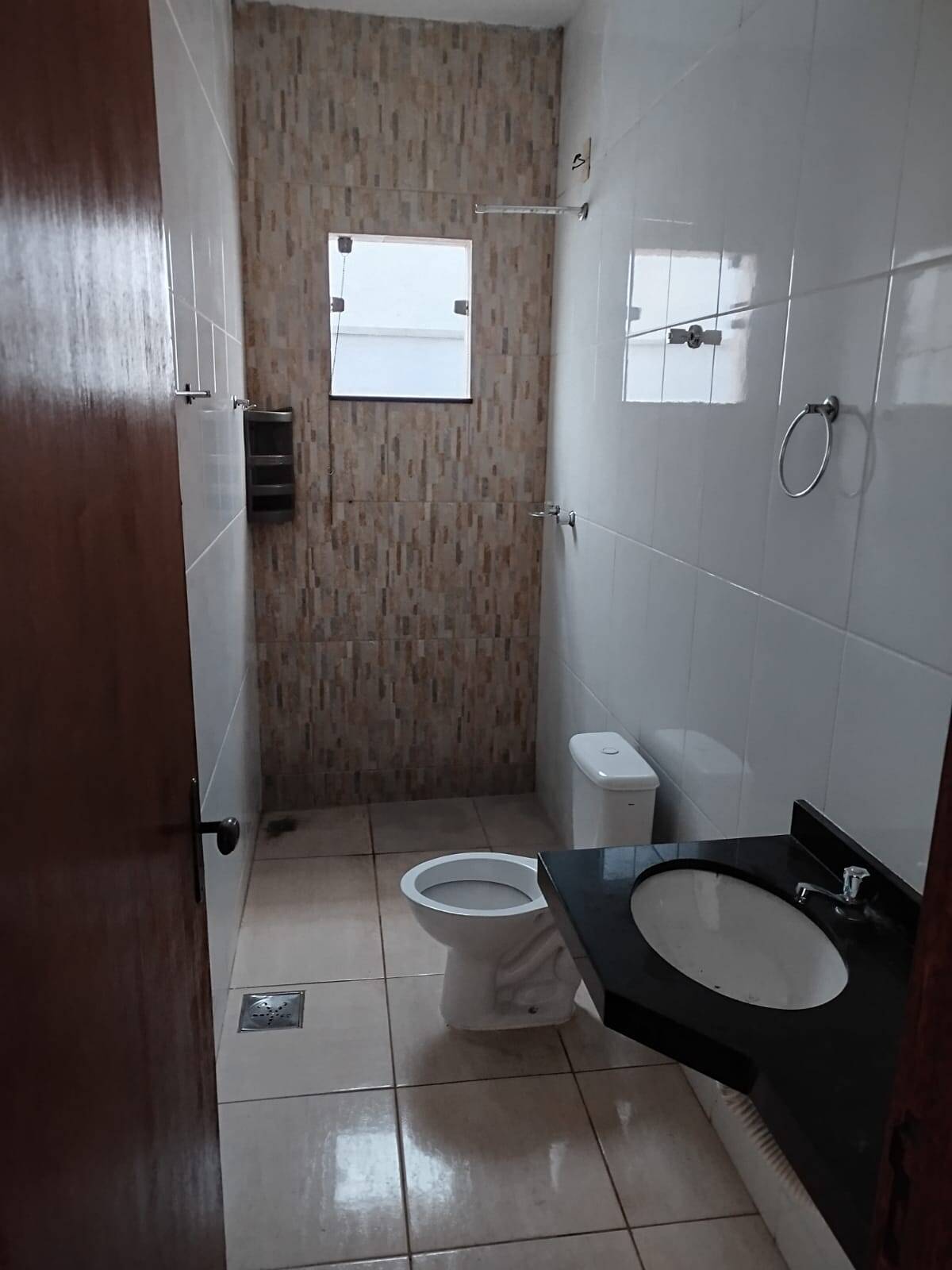 Casa nova para locação no bairro São Domingos