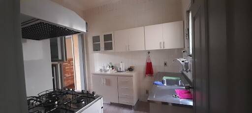 Casa à venda com 3 quartos, 300m² - Foto 1