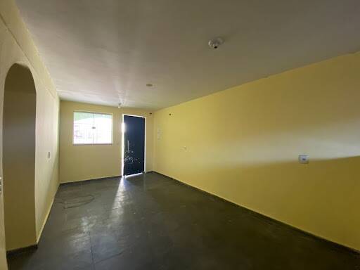 Casa à venda com 6 quartos, 204m² - Foto 4