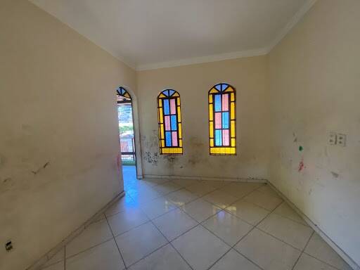 Casa à venda com 6 quartos, 204m² - Foto 6