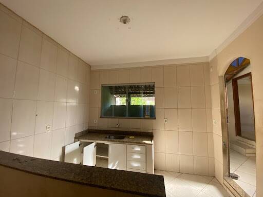 Casa à venda com 6 quartos, 204m² - Foto 13