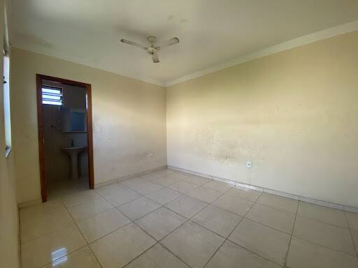 Casa à venda com 6 quartos, 204m² - Foto 18