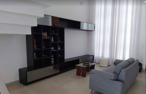 Casa à venda com 4 quartos, 360m² - Foto 1