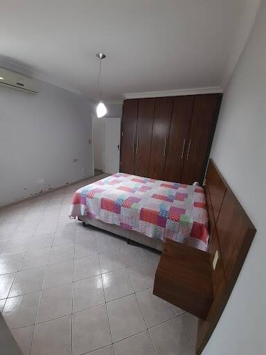 Casa à venda com 4 quartos, 325m² - Foto 4