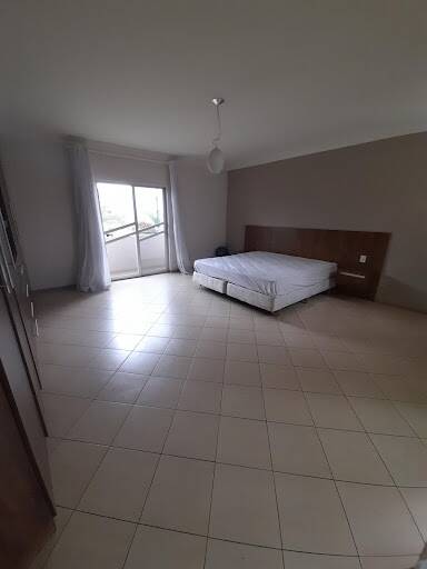 Casa à venda com 4 quartos, 325m² - Foto 9