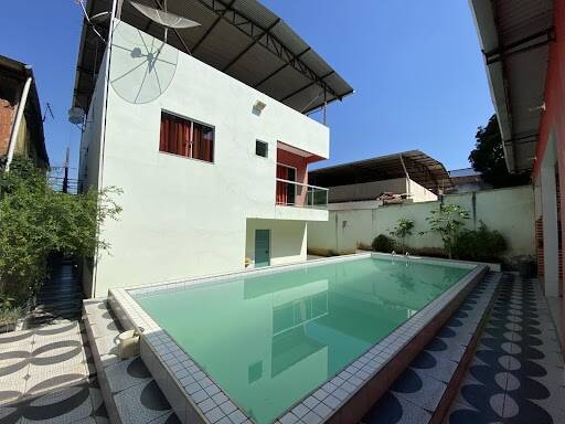 Casa à venda com 5 quartos, 300m² - Foto 25