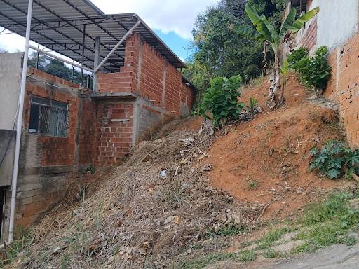 Casa à venda com 3 quartos, 180m² - Foto 1