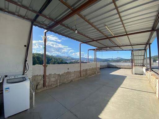 Casa à venda com 3 quartos, 190m² - Foto 2