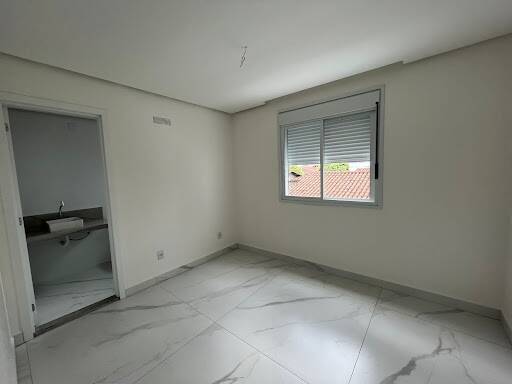 Apartamento à venda com 3 quartos, 181m² - Foto 10