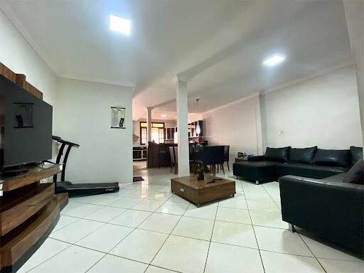 Casa, 3 quartos, 246 m² - Foto 8