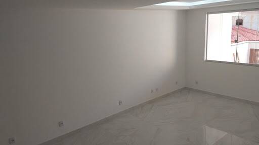 Casa à venda com 3 quartos, 100m² - Foto 4
