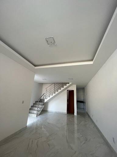 Casa à venda com 3 quartos, 100m² - Foto 11