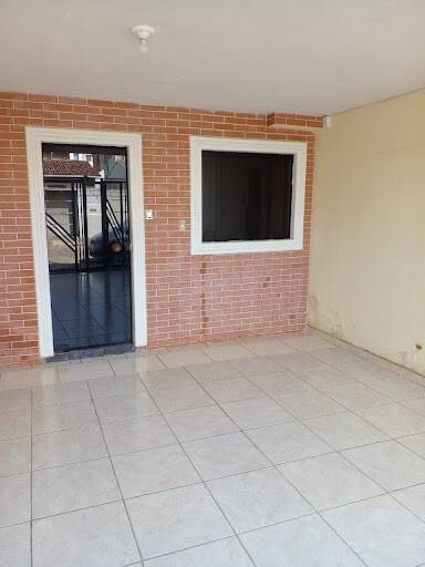 Casa à venda com 4 quartos, 250m² - Foto 2