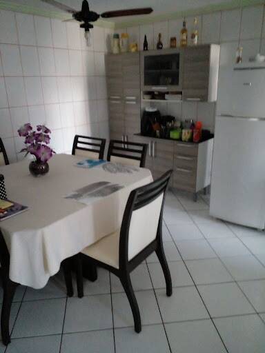 Casa à venda com 4 quartos, 250m² - Foto 4