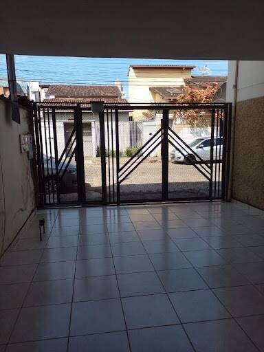 Casa à venda com 4 quartos, 250m² - Foto 8