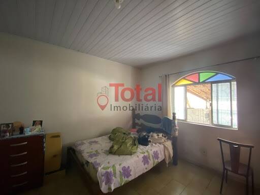 Casa à venda com 3 quartos, 130m² - Foto 3
