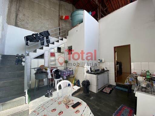 Casa à venda com 3 quartos, 130m² - Foto 9