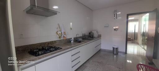 Casa à venda com 3 quartos, 250m² - Foto 3