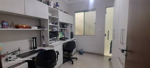 Casa à venda com 3 quartos, 250m² - Foto 4