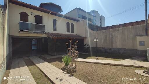 Casa à venda com 3 quartos, 400m² - Foto 3